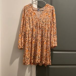 Old navy floral dress, size medium never worn